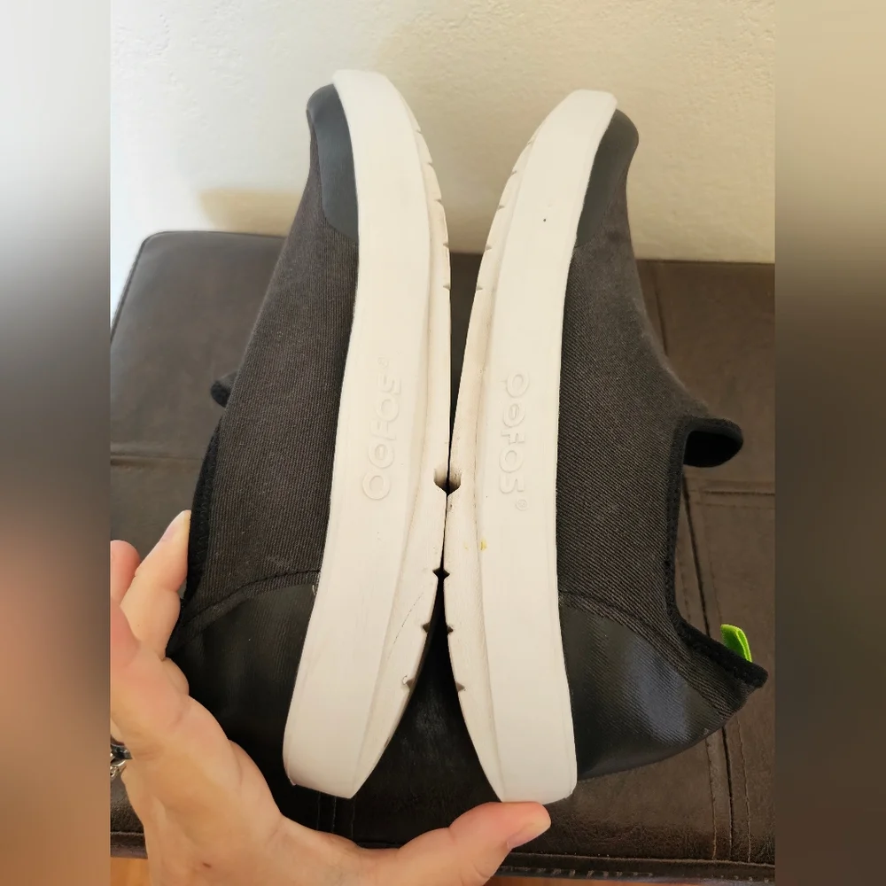 OOFOS OOmg  Black White Low Top Recovery Comfort‎ Workwear Sneakers  Sz W 11